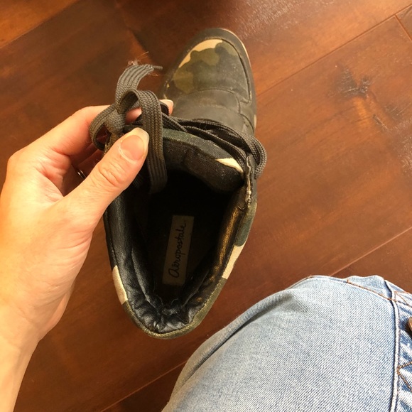 Aeropostale Heeled Sneakers - Picture 3 of 4